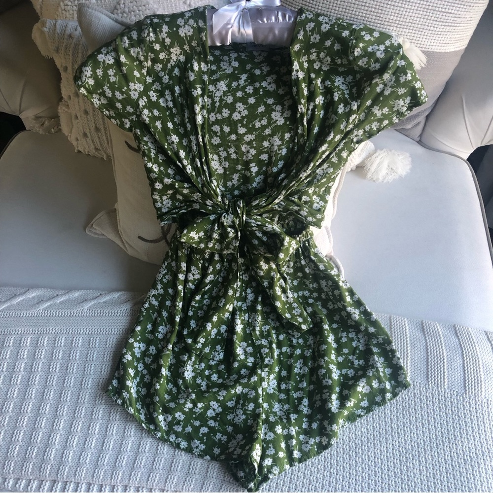 Princess Polly Romper❗️